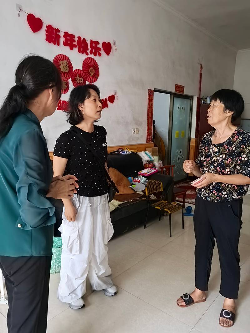 Dingyan menyampaikan salam hangat kepada pasien ALS