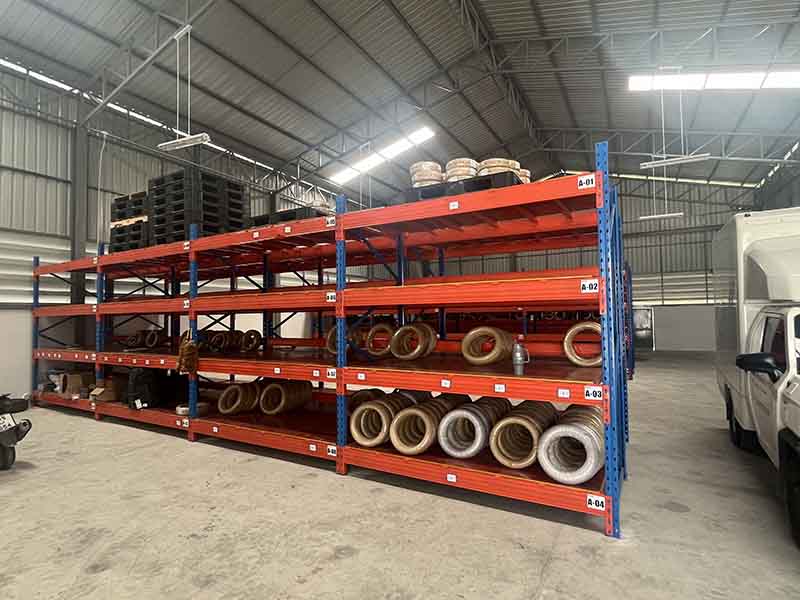 Kunjungan pertama pelanggan penting ke Dingyan Thai Company